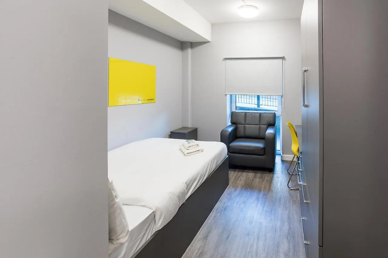 Luxurious Studios Newcastle Upon Tyne Sk