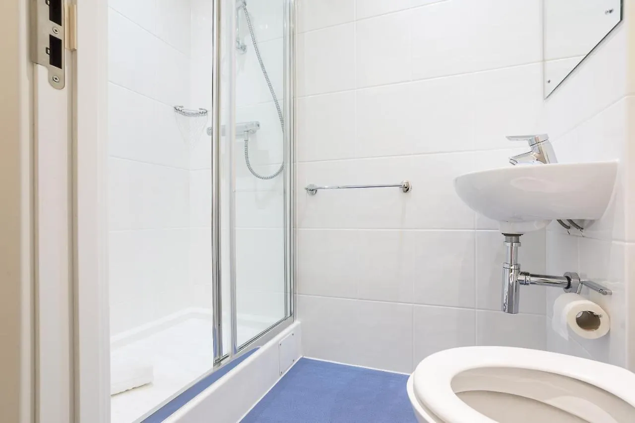 Apartment Luxurious Studios Newcastle Upon Tyne Sk