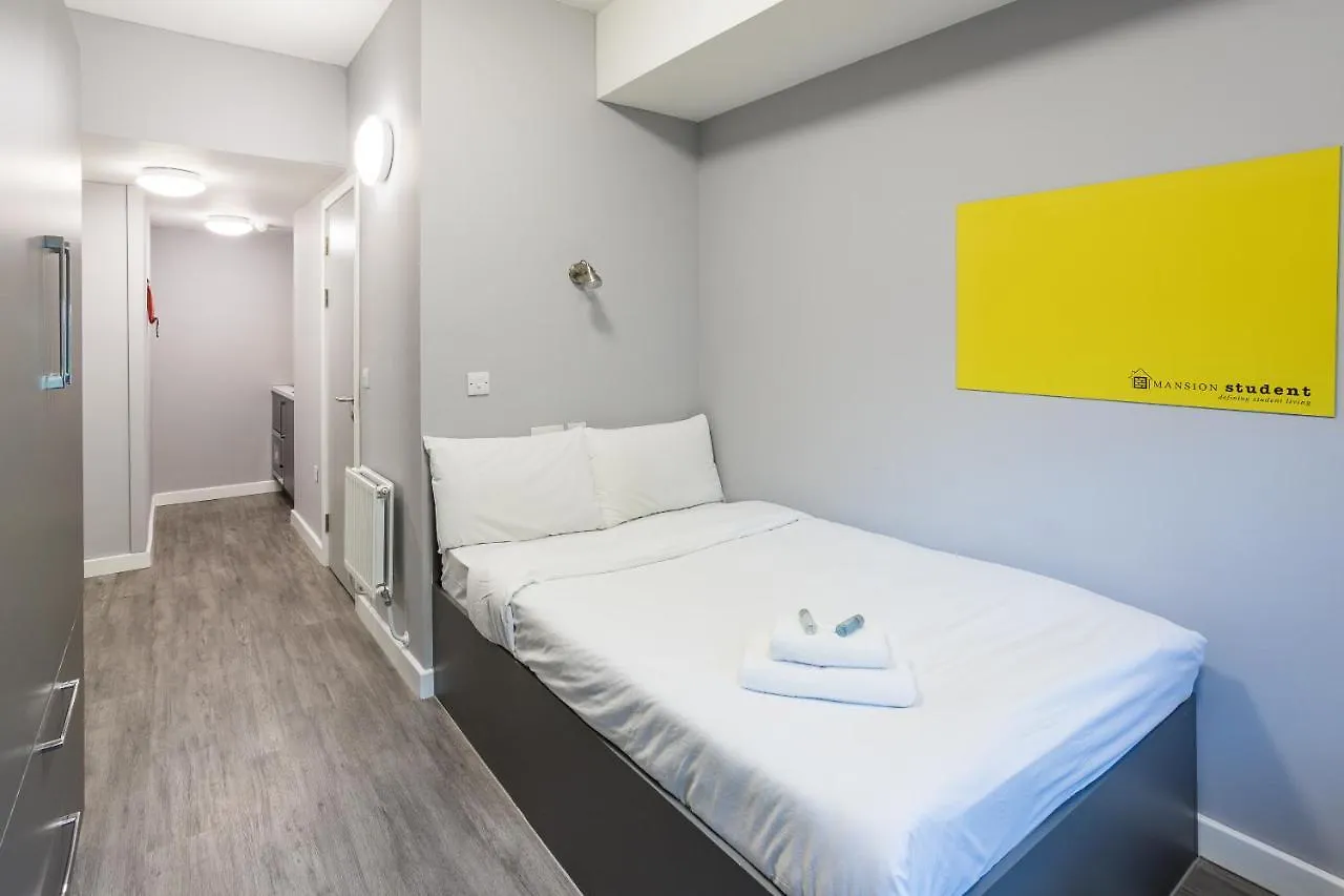 Luxurious Studios Newcastle Upon Tyne Sk