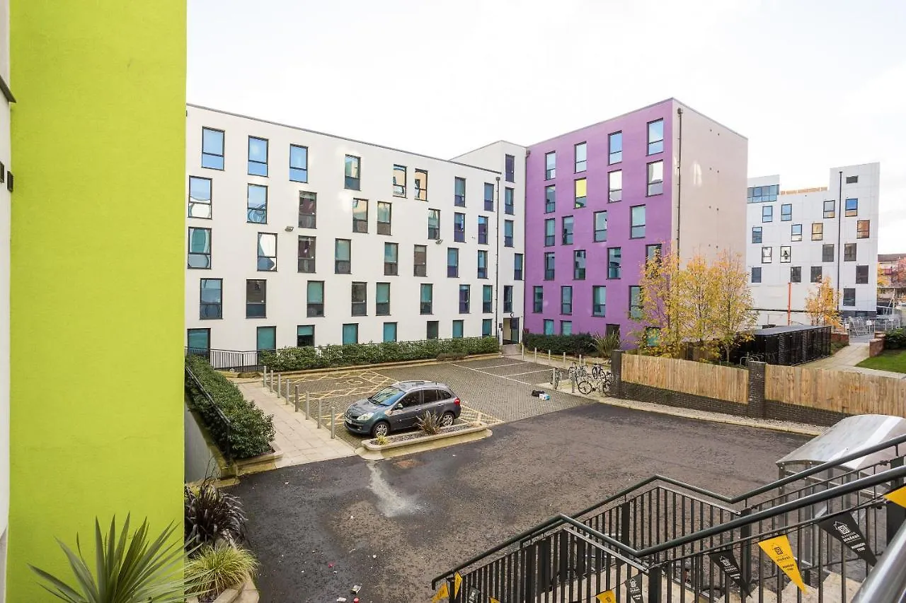Apartment Luxurious Studios Newcastle Upon Tyne Sk